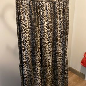 SHE + SKY  1XL pull on pant animal print